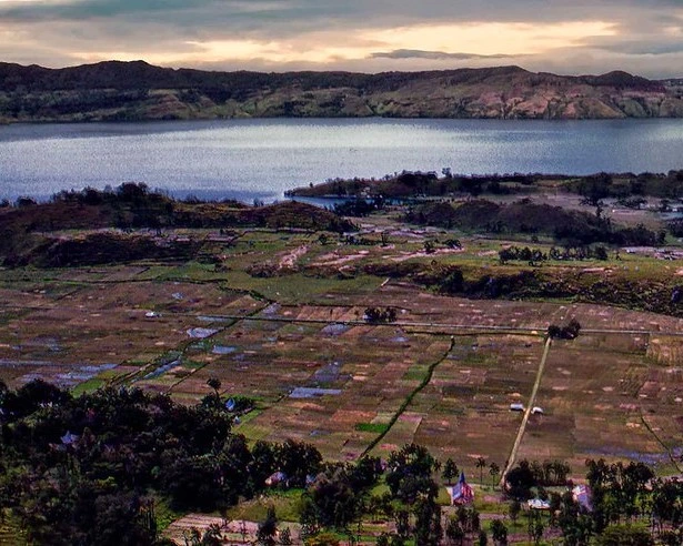  Lake Toba Super Volcano is one of the natural disasters