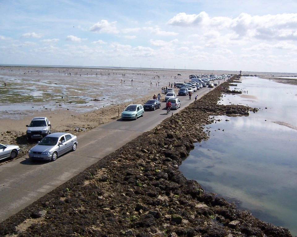 Passage du Gois is one of the most dangerous roads