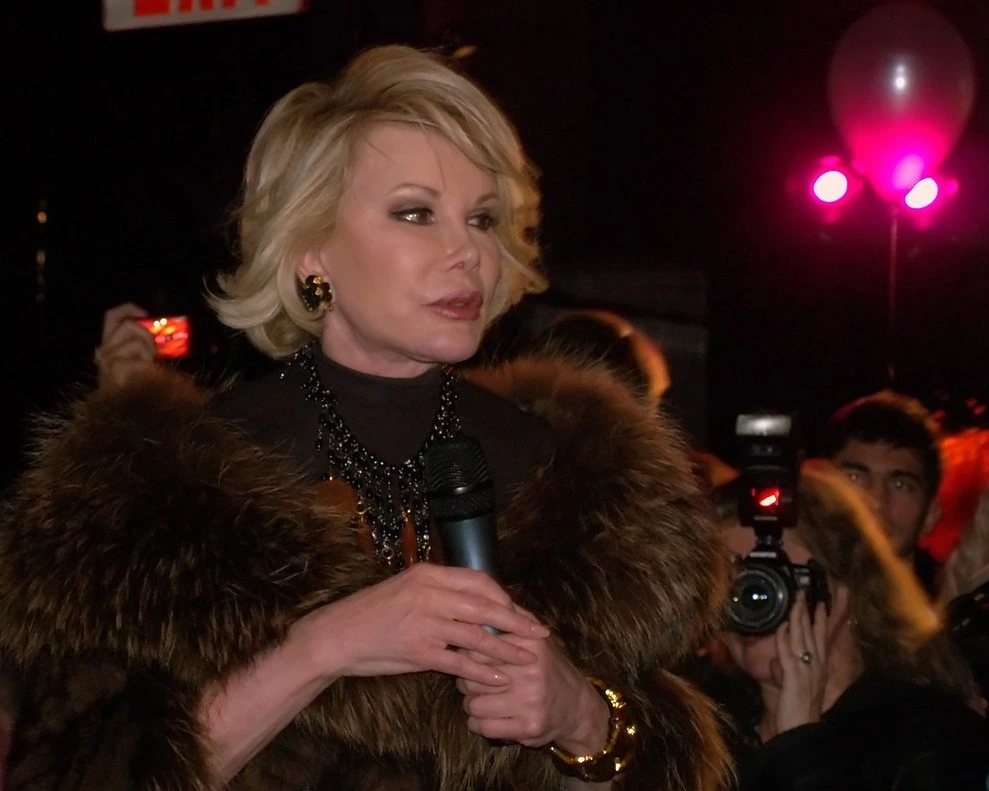 Joan Rivers suffered from plastic surgery criticisms