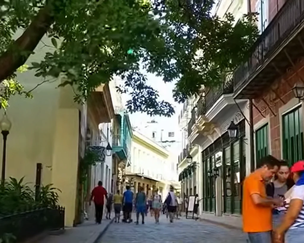 Blowing Nose or Spitting is one of the amazing facts about Cuba
