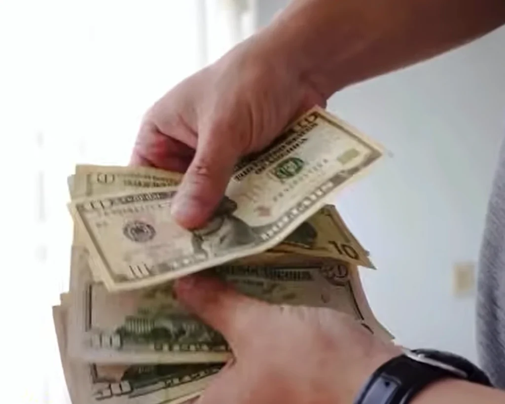 Multiple Currencies is one of the amazing facts about Uruguay 