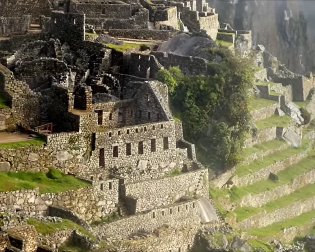 Machu Picchu (Peru) is one of the mysterious lost cities