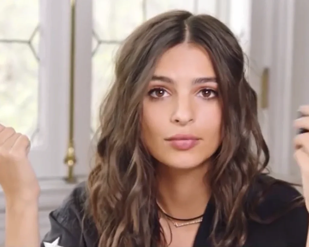 Simplicity is one of the facts about Emily Ratajkowski
