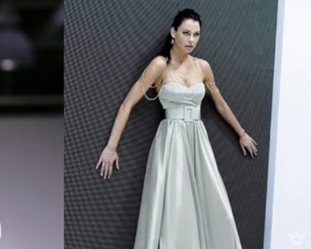 Sauna's Luxury Gown is one of the most expensive wedding dresses