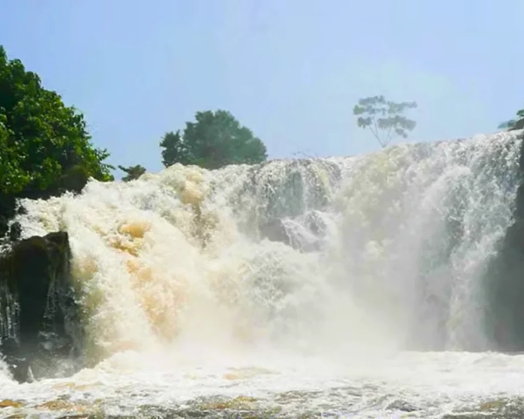 Natural Beauty is one of the amazing facts about Cameroon