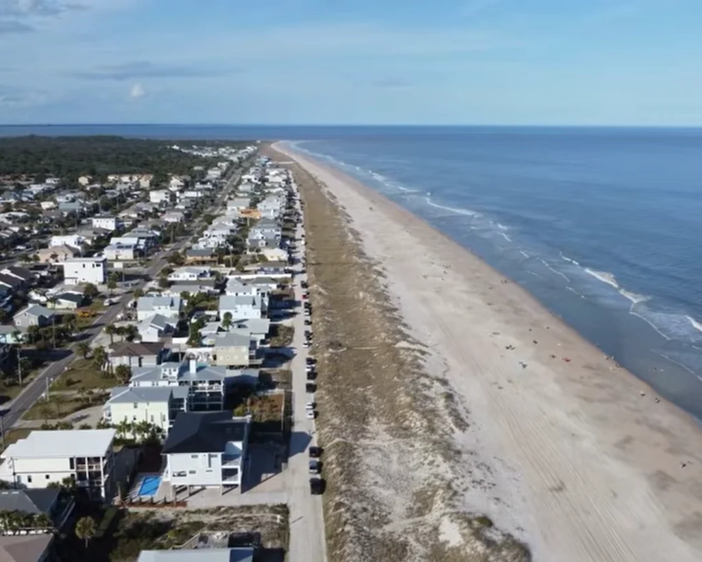 Florida Is Sinking is one of the amazing facts about Florida