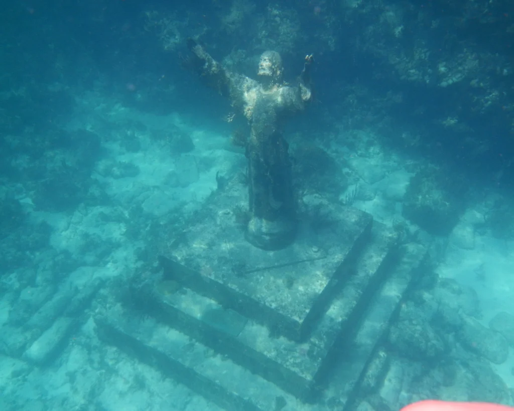 Underwater Jesus Statue is one of the amazing facts about Florida