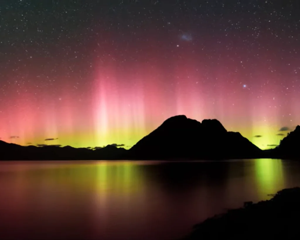 Aurora Australis is one of the amazing facts about Tasmania