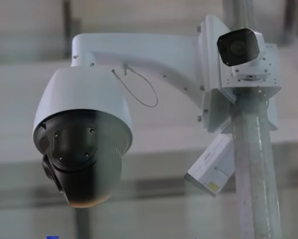 One of the Dubai's safety tips is high resolution cameras see you everytime
