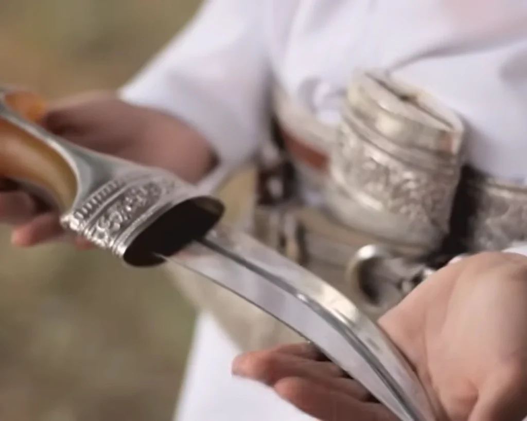 Omani khanjar is one of the fun facts about Oman 