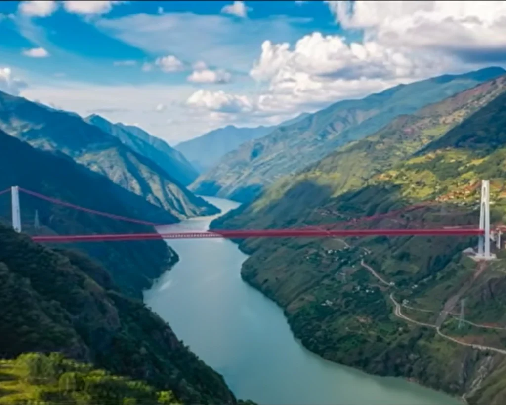Jinan Bridge is one of the highest bridges in the world